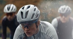Las gafas son claves en el ciclismo. Foto: Shimano