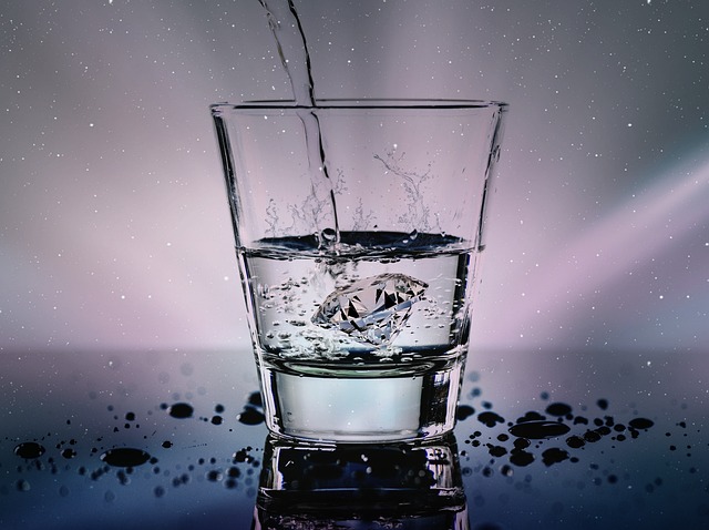 El agua es clave en la nutrición del ciclista. 