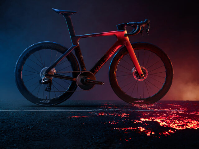 VAN RYSEL lanza su bicicleta más PRO: RCR-F Inferno